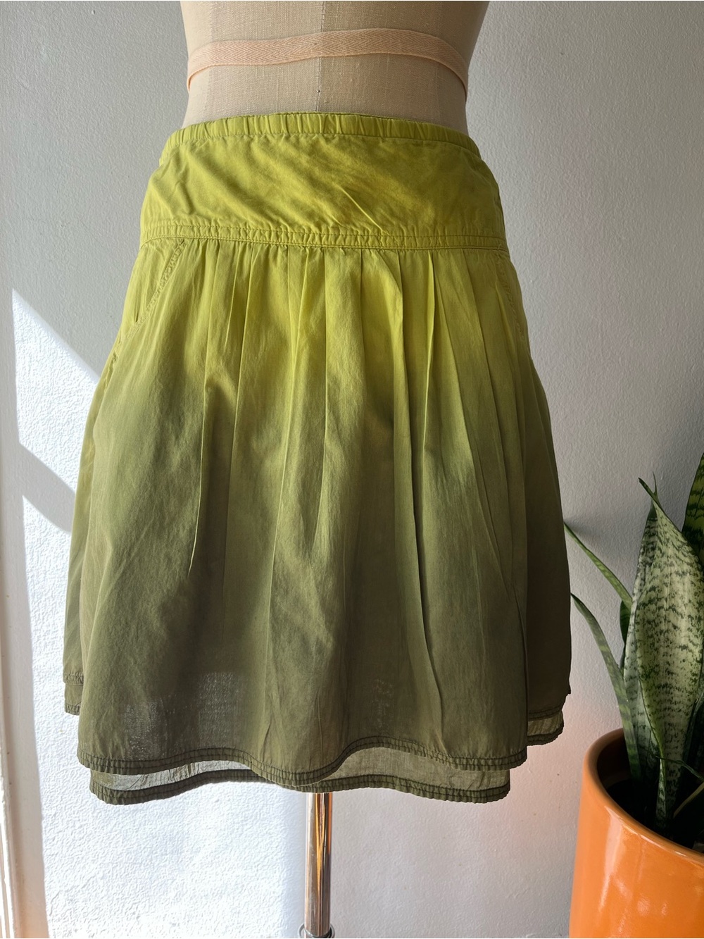 Athleta• 100% Cotton Green Ombrè Double Hem Skirt• Sz 4